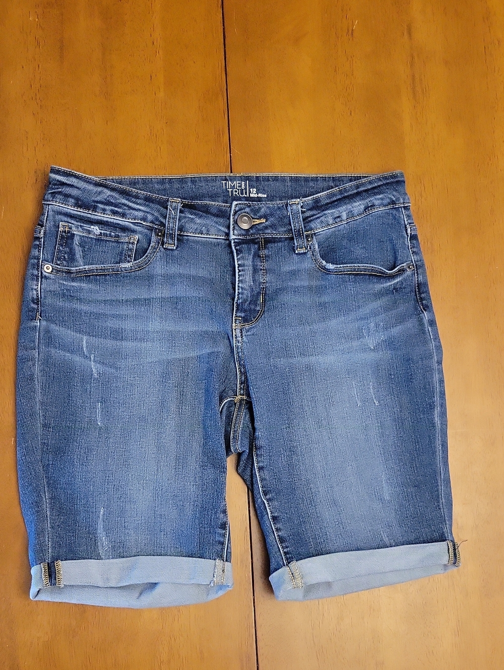 Time and Tru Size 12 Denim Bermuda Shorts in Mid Blue